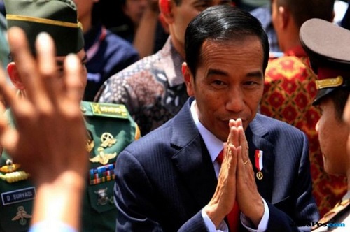 Ini Dugaan Saleh Partaonan Jokowi Tak Berani Lockdown