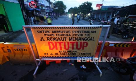 Anggota Dewan: Permenkes Birokratis, Virusnya Menyebar Cepat