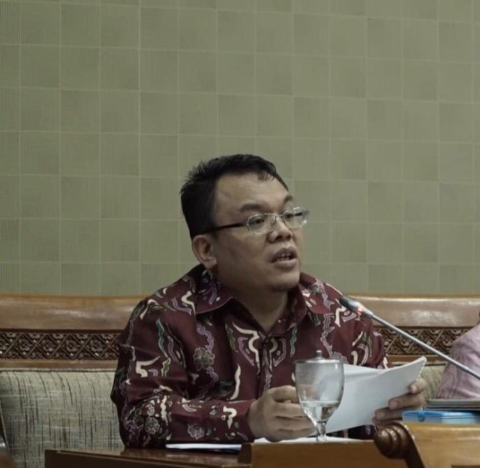 Utamakan Penanganan Covid 19 Daripada Omnibus Law