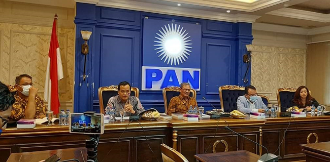 Saleh Daulay Luncurkan Buku Corona Untuk Mengawal Kebijakan Pemerintah