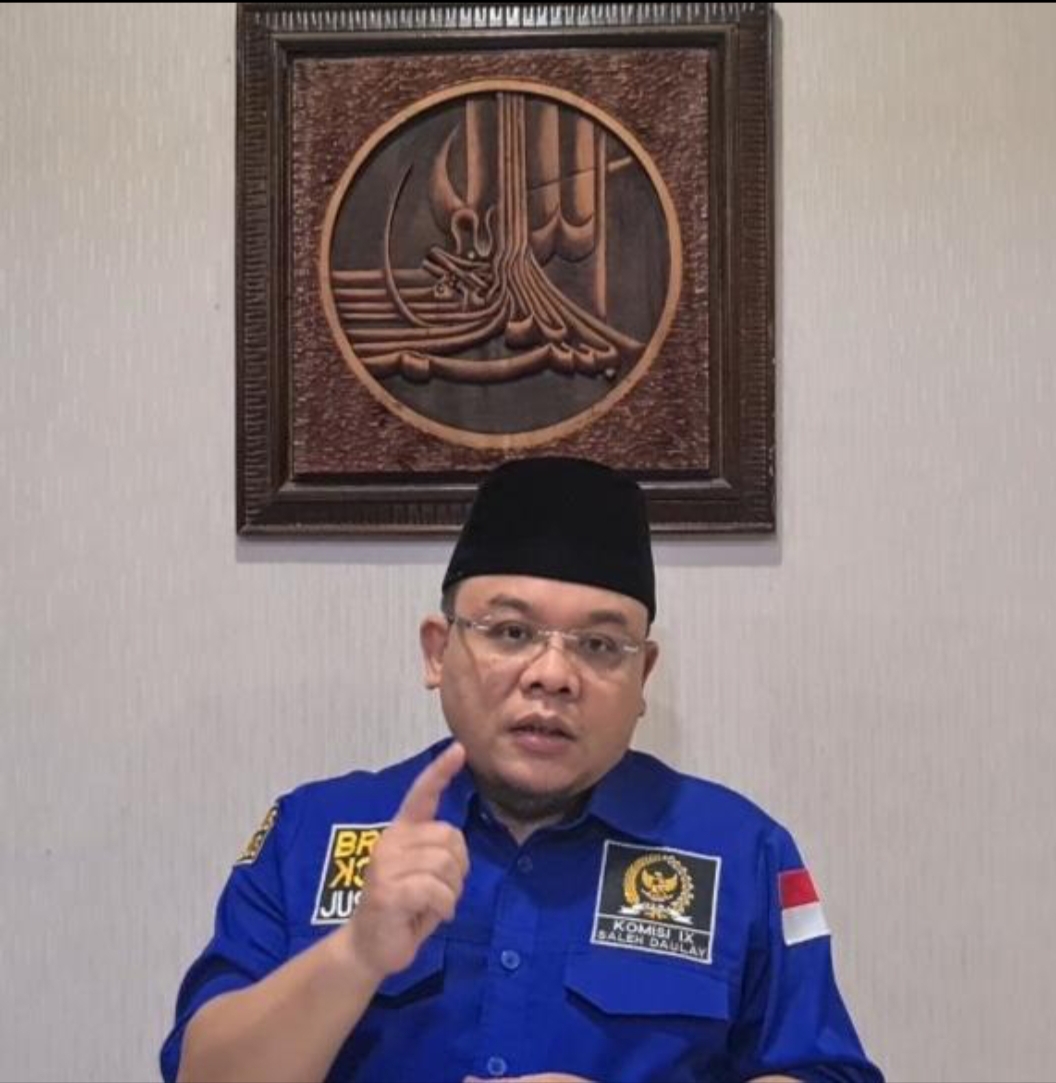 Komisi IX DPR Dorong Kemenkes Prioritaskan Vaksin Halal