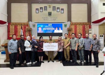 Komisi VII DPR RI Salurkan Bantuan Rp500 Juta untuk Pemulihan UMKM Padang Pariaman