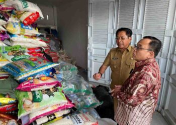 Komisi VII DPR RI Tinjau Posko Logistik dan Berdialog dengan UMKM Terdampak Bencana di Padang Pariaman